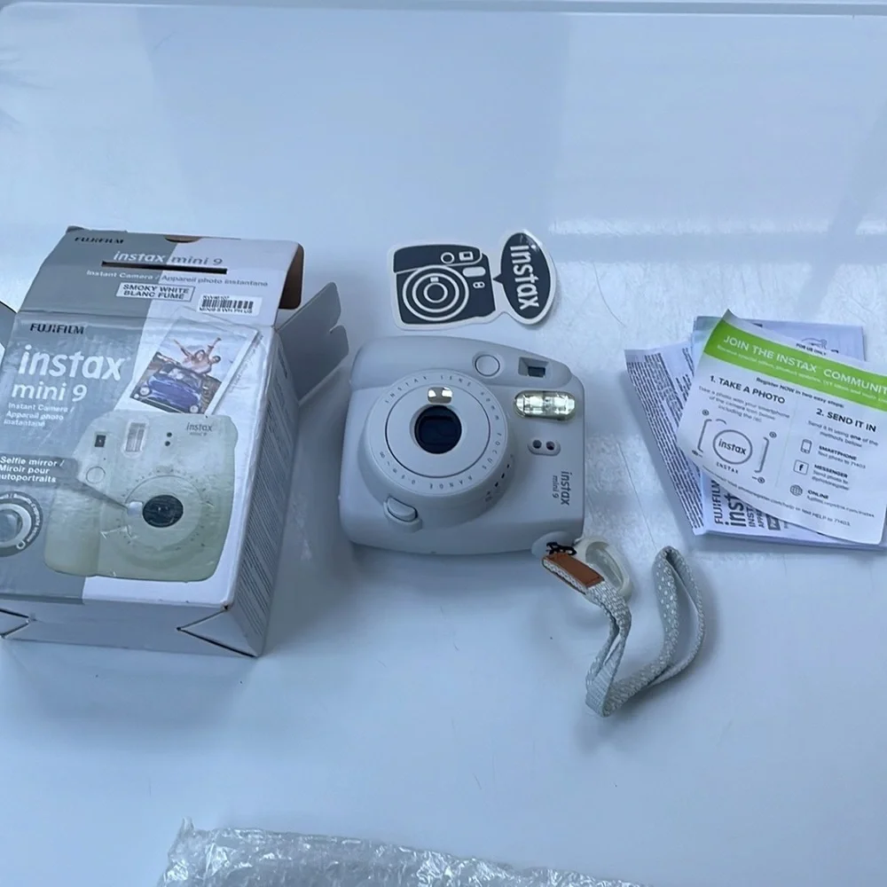 Fujifilm Instax Mini 9 instant camera in smoky white Nwb